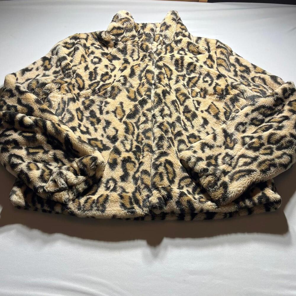 Cozy Leopard Print Faux Fur Jacket